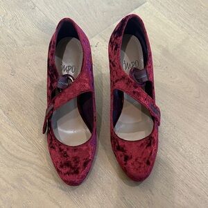 Impo Women's Burgundy Velvet Flats